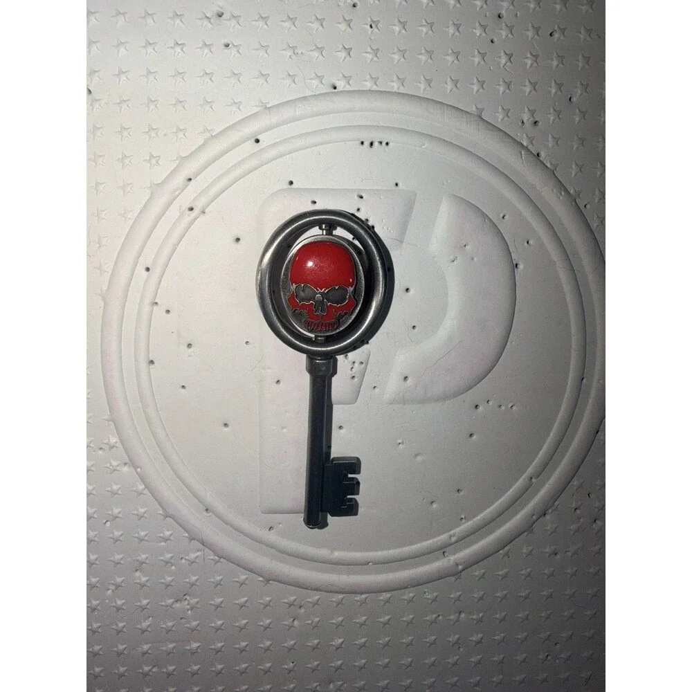 SeaWorld Howl Busch 'o' Scream Nightmare Key Spinner Skeleton Scares Trading Pin